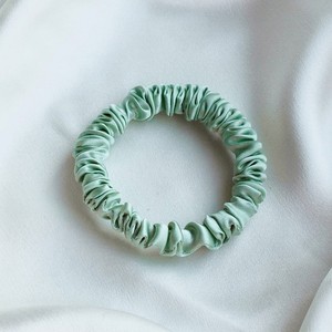 8 HORAS OF SILK Узкая шёлковая резинка, Pistachio