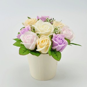 SKUINA Мыло ручной работы Цветочная композиция из 9 роз, 250 г