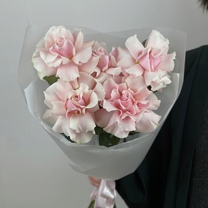 MARIMAY Монобукет из 5 розовых французских роз, 1 шт.