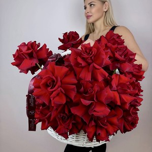 MARIMAY Корзина красных французских роз Explorer, 1 шт.