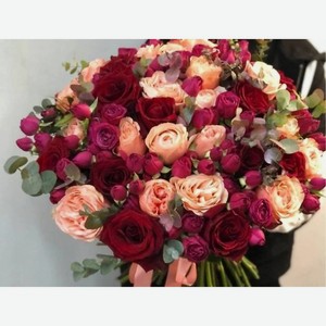 VORNIKOV BOUQUETS Букет цветов Королевский бал, Роза пионовидная (19 шт.), роза (13 шт.), роза кустовая (17 шт.), эвкалипт, лента атласная. Инструкция по уходу за букетом и витамины для цветов (ширина - 55 см, высота - 45 см)