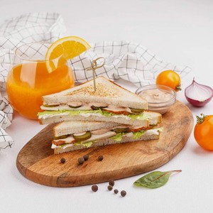СэндвичТМ У ПалычаСэндвич с копчёной курицей 180 г
